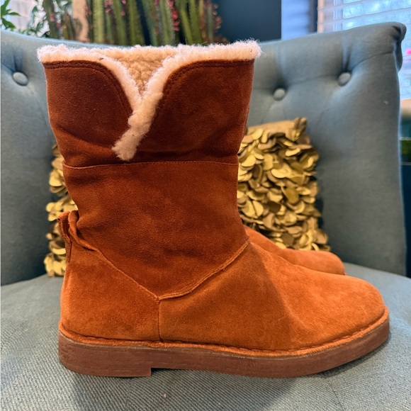 Clarks Shoes - Clarks Drafty Haze Suede Boots